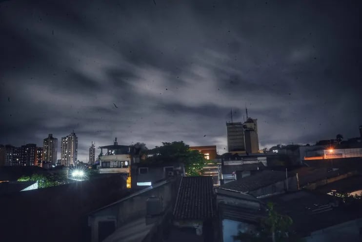 Cielo nublado sobre Asunción