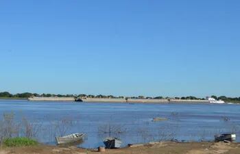 A orillas del río Paraguay están instalados numerosos puertos, en Villeta.