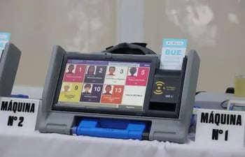 Una de las denominadas “urnas electrónicas” que serán utilizadas el próximo año, tanto para las elecciones internas de los partidos como para las municipales en todo el país.