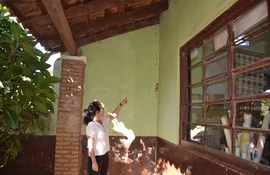 Instituciones educativas de San Juan Nepomuceno se caen y el intendente no realiza reparación, pese a contar con dinero del Fonacide.