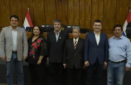 Nueva mesa directiva de la Cámara de Diputados (2022/2023). El liberal Carlos María López fue electo como nuevo presidente, como vicepresidente primero, Ángel Paniagua (ANR, oficialista) y como vicepresidente primera, Norma Camacho (PEN).