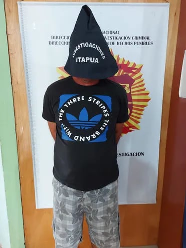 Modesto Maidana, del barrio San Isidro, detenido  por la policía. Ofertaba por whatsApp armas robadas durante atraco a vivienda en Hohenau.
