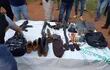 Armas, escritos y otras evidencias fueron incautados durante el operativo del grupo táctico de la Policía Nacional.