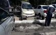 Vehículos mal estacionados en el microcentro capitalino están siendo retirados con grúa como parte de los trabajos previstos tras la ordenanza en contra de los cuidacoches.