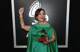 Con los dos primeros Latin Grammy para Paraguay, Berta Rojas coronó un año de grandes logros para el talento musical nacional.