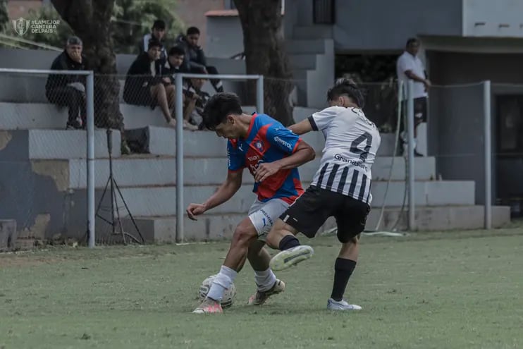 Cerro derrotó a Libertad por la mínima diferencia de 1-0 en Colegialito.