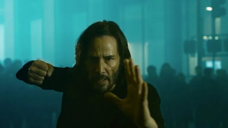 Keanu Reeves en "Matrix Resurrecciones", que llegará a cines en diciembre.