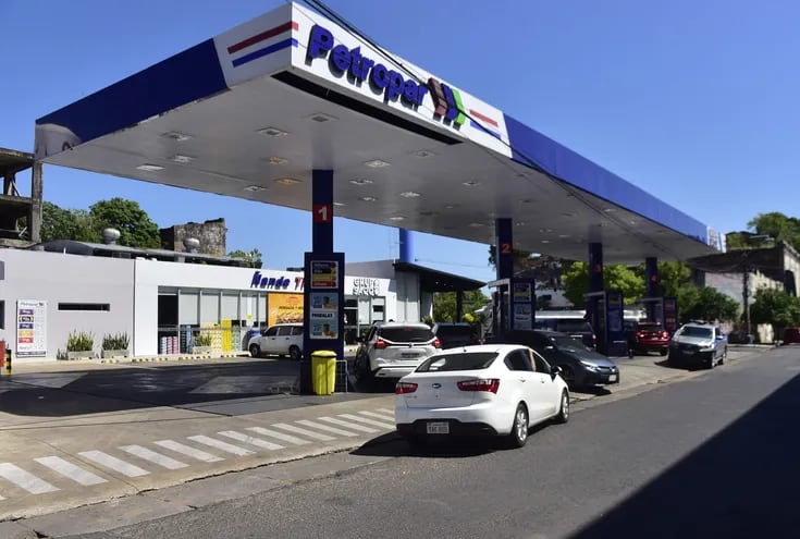 Fotos de estacion de servicio Petropar  con nuevo precio en Hernandaria y Estrella
Hoy 06 de Enero de 2023