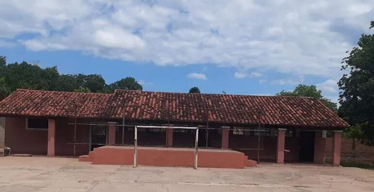 Las tres aulas del pabellón del colegio Juana María de Lara de esta localidad necesitan de reparación