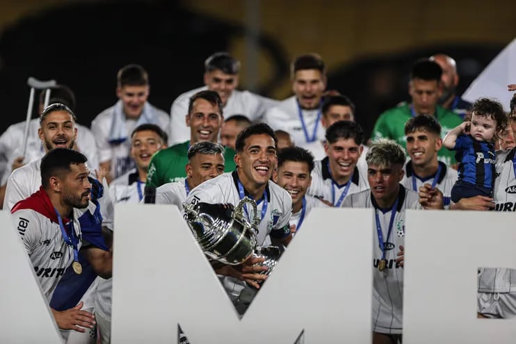 Nacional es el nuevo campeón del fútbol uruguayo; venció a