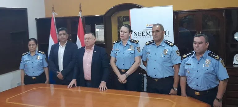El gobernador de Ñeembucú, Víctor Hugo Fornerón y autoridades de Isepol confirmaron que las clases para  aspirantes a suboficiales se iniciará el próximo  abril.