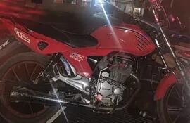 La motocicleta robada fue trasladada por los intervinientes a la Subcomisaría 3ª del barrio Santa Ana.