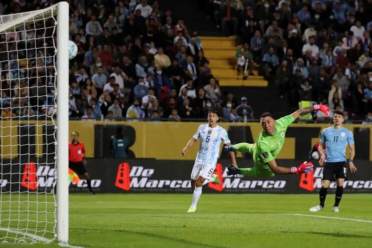 Argentina derrotó a Uruguay con el golazo de Ángel di María.