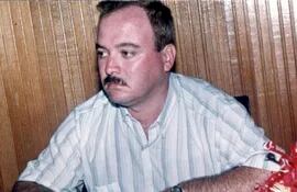 nelson-carvajal-periodista-y-docente-colombiano-asesinado-en-1998-conocido-por-sus-denuncias-sobre-los-actos-de-corrupcion-politica-en-su-localidad-205431000000-1720495.jpg