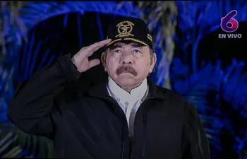 Captura de una pantalla que muestra al presidente de Nicaragua Daniel Ortega durante el acto del 43 aniversario del Ejército de Nicaragua hoy, en Managua (Nicaragua). EFE/Jorge Torres