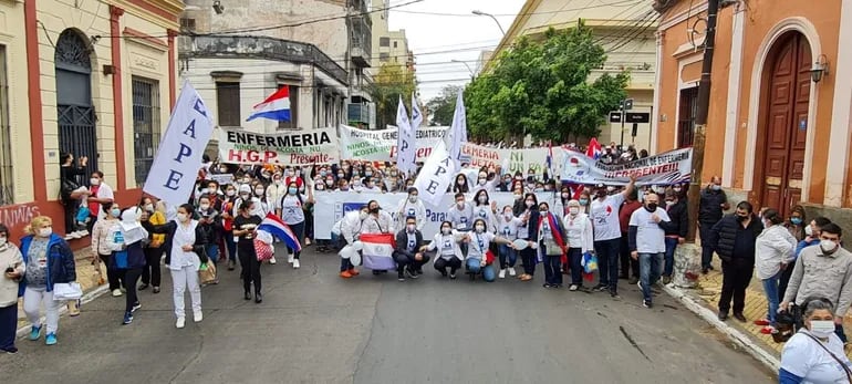 El pasado 3 de diciembre, enfermeros y enfermeras salieron a las calles para denunciar la politización en la Carrera Profesional de Enfermería.