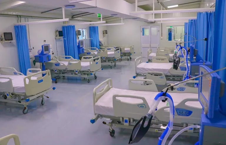 Las salas de terapia intensiva a nivel país están casi liberadas de los casos respiratorios según el doctor Ángel Nuñez, director de Terapias de Salud Pública.