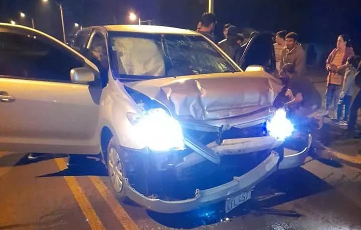 El automóvil de Hugo Ricardo Almirón Vargas quedó con importantes daños tras colisionar contra el camión de gran porte.