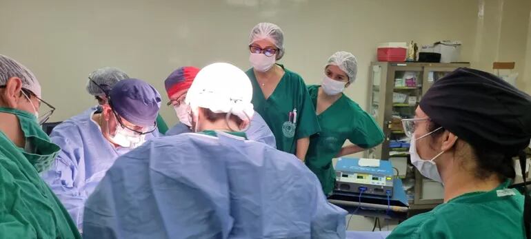 Paciente que recibió un trasplante renal en el Hospital de Clínicas, evoluciona favorablemente.