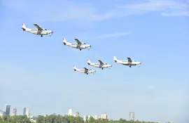 Con espectáculos en el cielo, Fuerza Aérea recuerda su centenario