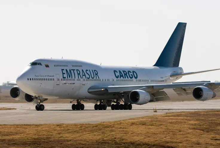 El avión retenido en Buenos Aires sigue despertando dudas y saltan datos llamativos.
