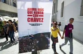 las-elecciones-regionales-de-venezuela-tienen-al-presidente-hugo-chavez-como-protagonista-de-fondo-ante-el-eventual-llamado-a-comicios-anticipados-a-222535000000-495115.jpg