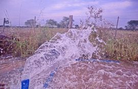 Aún no se sabe si el acueducto podrá suministrar permanentemente agua a la población chaqueña durante el invierno. (Gentileza).