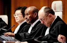 Miembros de la Corte Internacional de Justicia durante su declaración sobre el supuesto genocidio de los musulmanes rohinya en Myanmar.