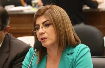 Fiscala Yrides Ávila, enjuiciada por el JEM.