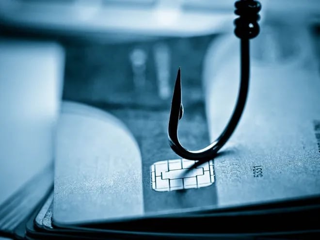 Una operación policial internacional golpea a “mulas financieras". “Las mulas financieras eran utilizadas para blanquear dinero para una amplia gama de estafas en línea”, incluyendo ataques de ‘phishing’ (fraude electrónico) para piratear cuentas de mensajería".