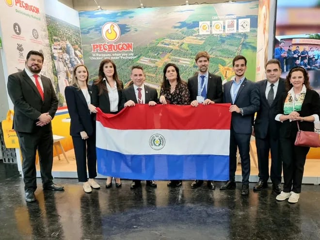 La misión paraguaya en la Feria de Alimentos y Bebidas, Anuga 2023, en Colonia, Alemania, integrada con 22 firmas registró posibles negocios por valor de  más de US$ 50 millones