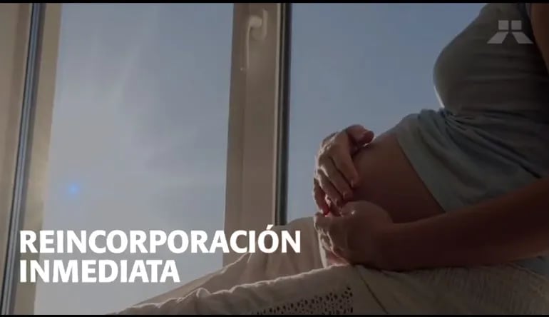 Parte del video que publicó Itaipú Binacional ayer en sus redes sociales, informando sobre la reincorporación inmediata de las mujeres embarazadas que despidió el miércoles último.