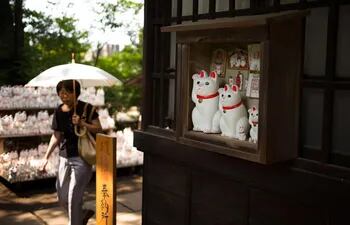 un-templo-de-gatos-de-la-suerte-atrae-en-tokio-175213000000-1743937.JPG