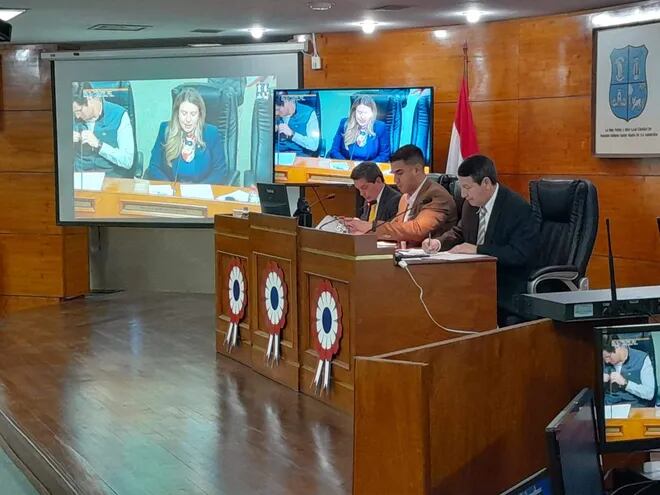 Hay tensiones en la Junta Municipal, ya que los concejales de Asunción se acusan entre sí de irresponsables, al ausentarse en sesiones y reuniones de comisión.