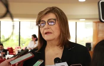 La senadora Blanca Ovelar (ANR). (Foto Prensa Senado)