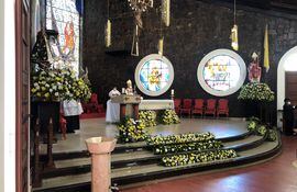 El obispo de Ciudad del Este Guillermo Steckling encabezó la celebración religiosa en el inicio del novenario de San Blas.