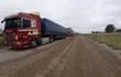 Los camioneros paraguayos señalan que están varados por restricciones sanitarias del Gobierno chileno.