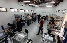 Laboratorio de última generación instalado en el SNPP de Coronel Oviedo, a principios de este 2022