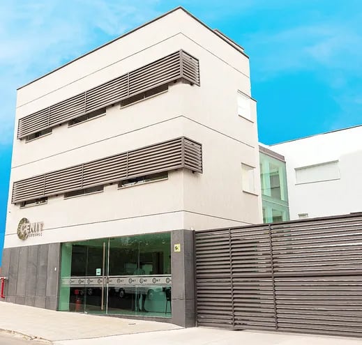 Cenit Seguros cuenta con un edificio corporativo con un diseño colaborativo y funcional, confortable para colaboradores, agentes, proveedores y clientes.