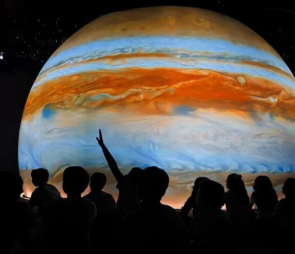 El planetario San Cosmos inaugurará el nuevo espectáculo “Nuestro vecindario, el Sistema Solar”.