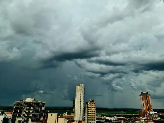La amenaza de lluvia es permanente en Asunción durante toda esta Semana Santa.