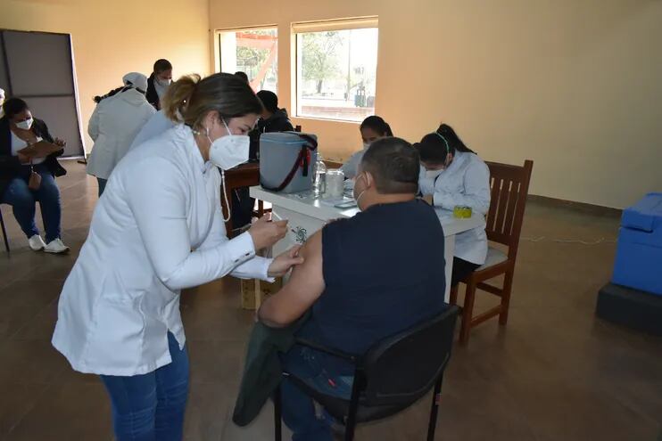 Jornada de vacunacion en Ayolas