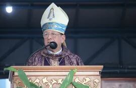 Monseñor Ricardo Valenzuela habló sobre la expulsión del Senado de Kattya González.