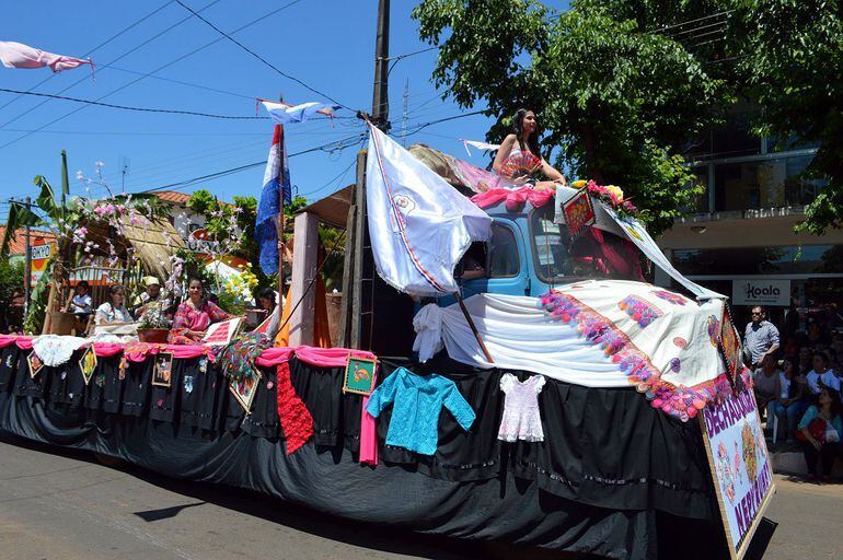 Colorida Jornada En Itauguá Galerías De Imágenes Abc Color
