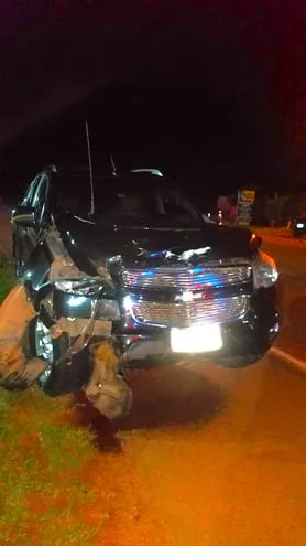 Asistente fiscal de Quiindy, se dio a la fuga en su camioneta tras protagonizar supuestamente un accidente en Carapeguá.