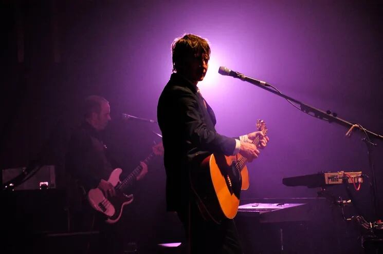 El grupo Crowded House durante un concierto celebrado en Londres, en el año 2010.