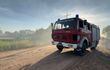 Los incendios de pastizales en el Chaco fueron una constante durante el fin de semana, en la imagen un carro de bomberos en la aldea Neuhof, Chaco Central