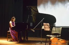 la-pianista-jazmin-prieto-interpreto-varios-temas-clasicos-algunas-tuvieron-el-acompanamiento-de-la-chelista-camila-dos-santos--202353000000-1535560.jpg