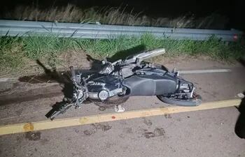 Una joven motociclista de 25 años perdió la vida en un accidente de tránsito sobre la ruta Luque - San Bernardino.