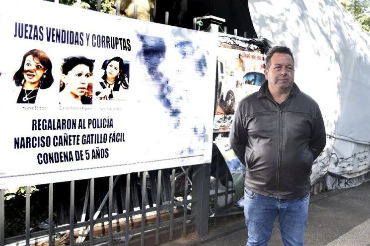 Alberto Medina, padre de Anderson Medina, víctima de Cañete, en una foto de 2017.